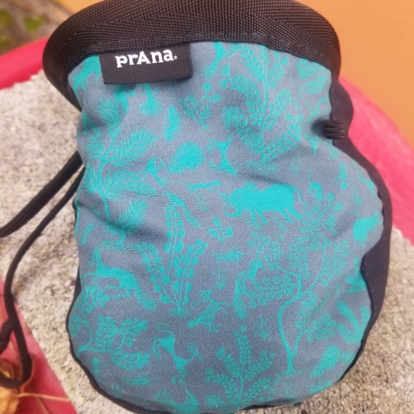 Prana Roots Studio Rahesh Chalk Bag NEW Unisex - Picture 6 of 7